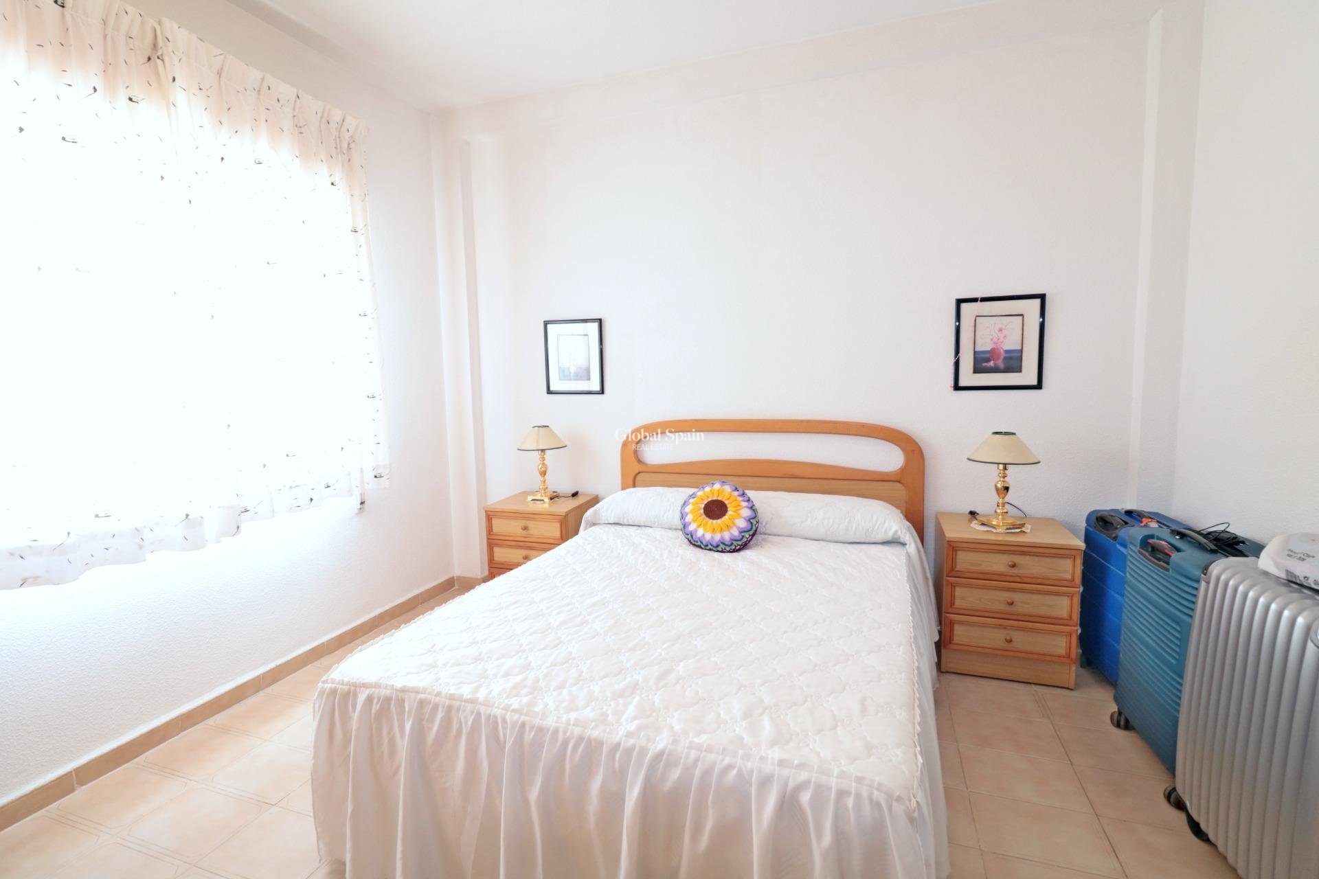 Venta - APARTAMENTO -
TORREVIEJA - El Acequión - Los Náufragos
