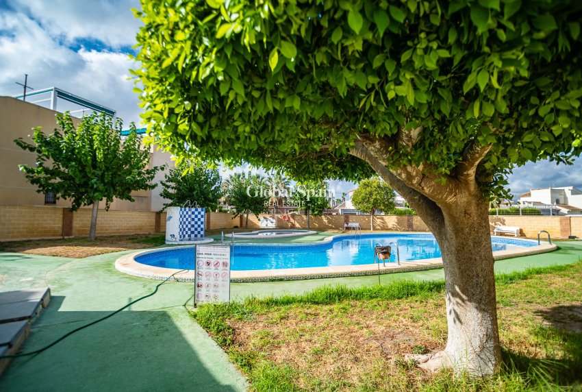Venta - APARTAMENTO -
TORREVIEJA - El Chaparral