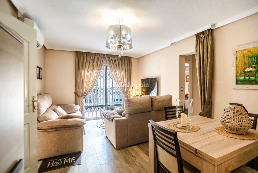 Venta - APARTAMENTO -
TORREVIEJA - El Chaparral
