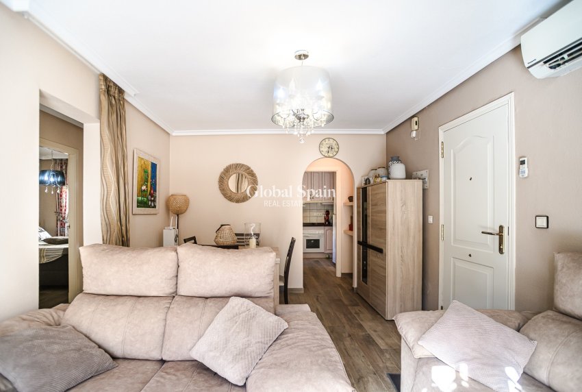 Venta - APARTAMENTO -
TORREVIEJA - El Chaparral
