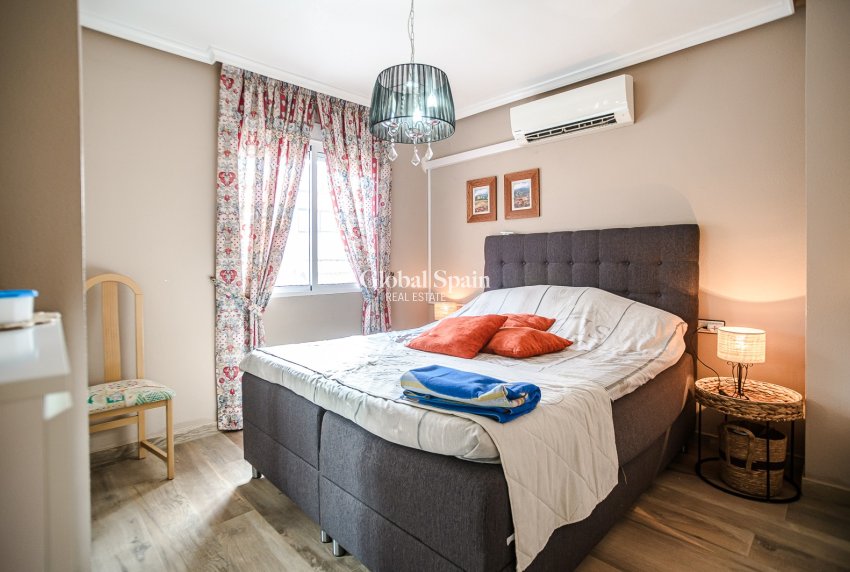 Venta - APARTAMENTO -
TORREVIEJA - El Chaparral