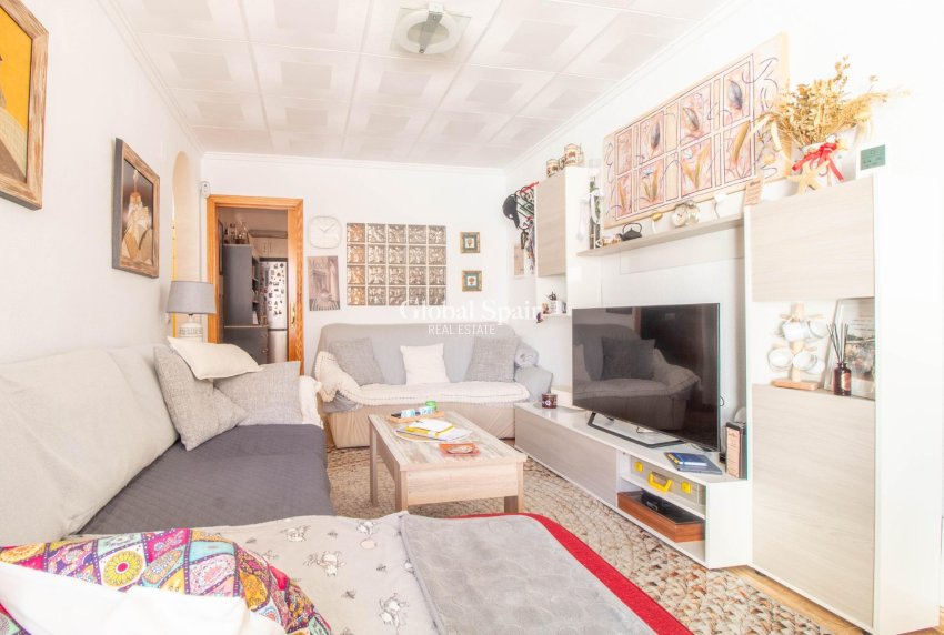 Venta - APARTAMENTO -
TORREVIEJA - El chaparral