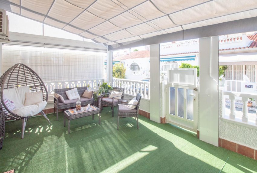 Venta - APARTAMENTO -
TORREVIEJA - El chaparral