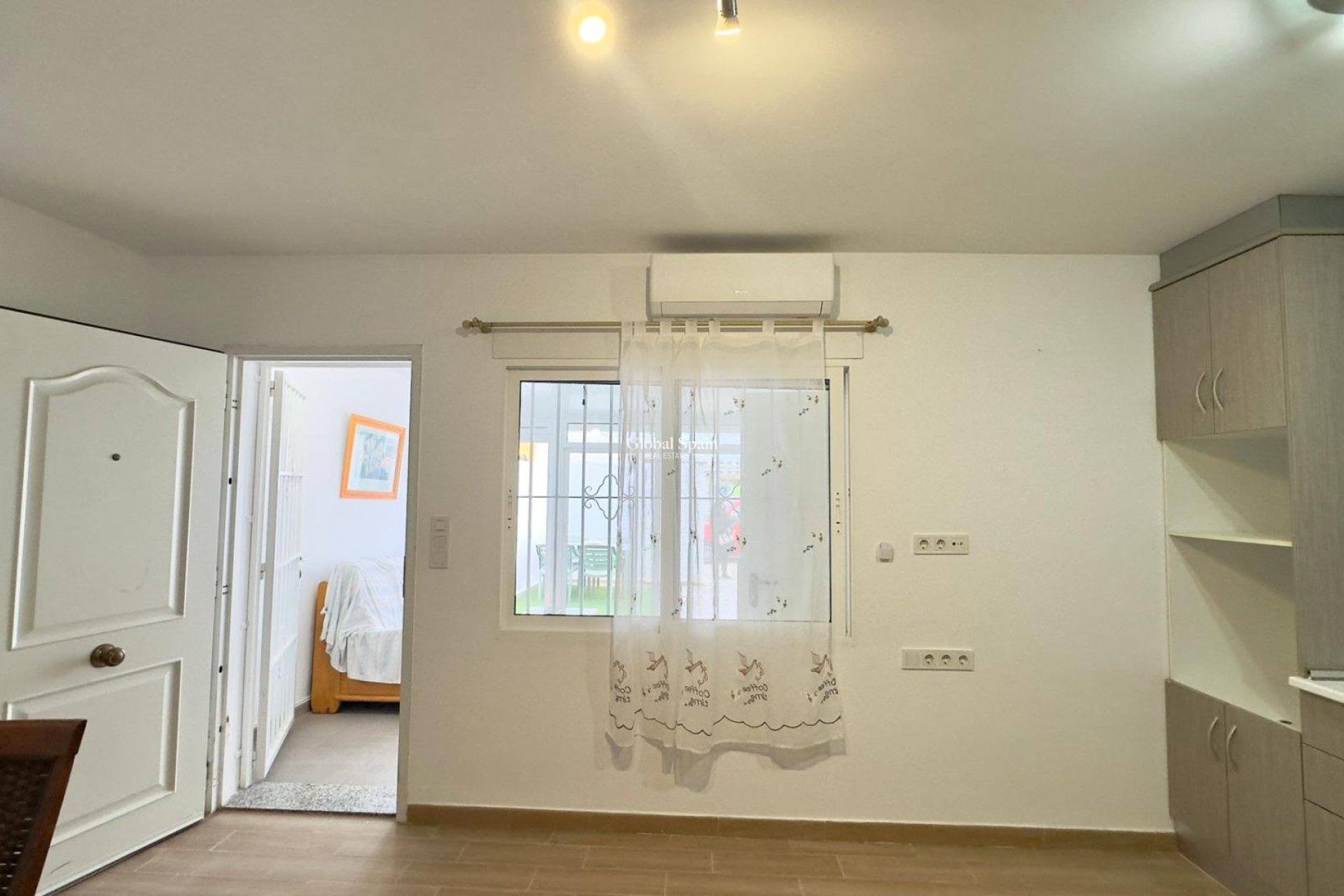 Venta - APARTAMENTO -
TORREVIEJA - El limonar