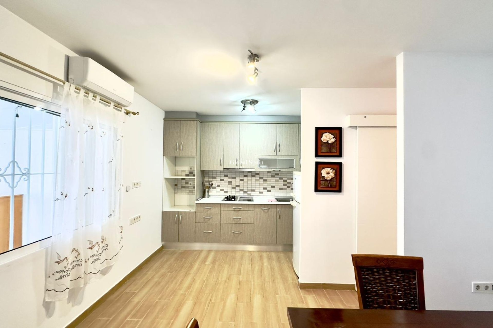 Venta - APARTAMENTO -
TORREVIEJA - El limonar