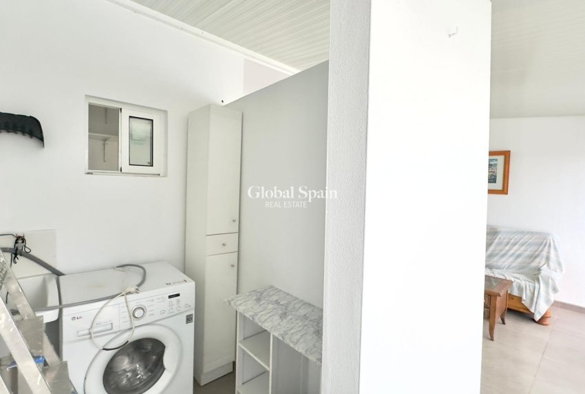 Venta - APARTAMENTO -
TORREVIEJA - El limonar