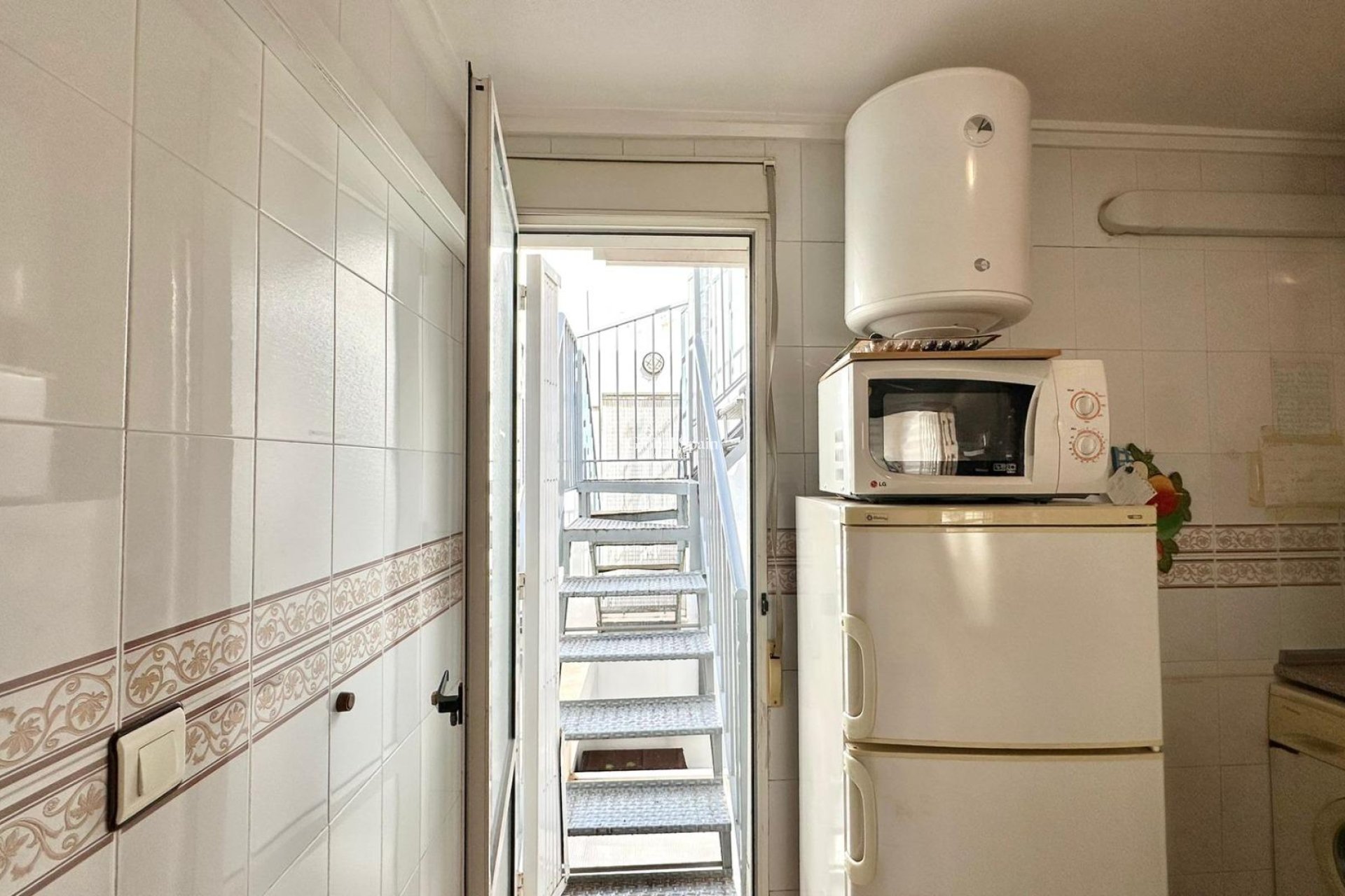 Venta - APARTAMENTO -
TORREVIEJA - El limonar