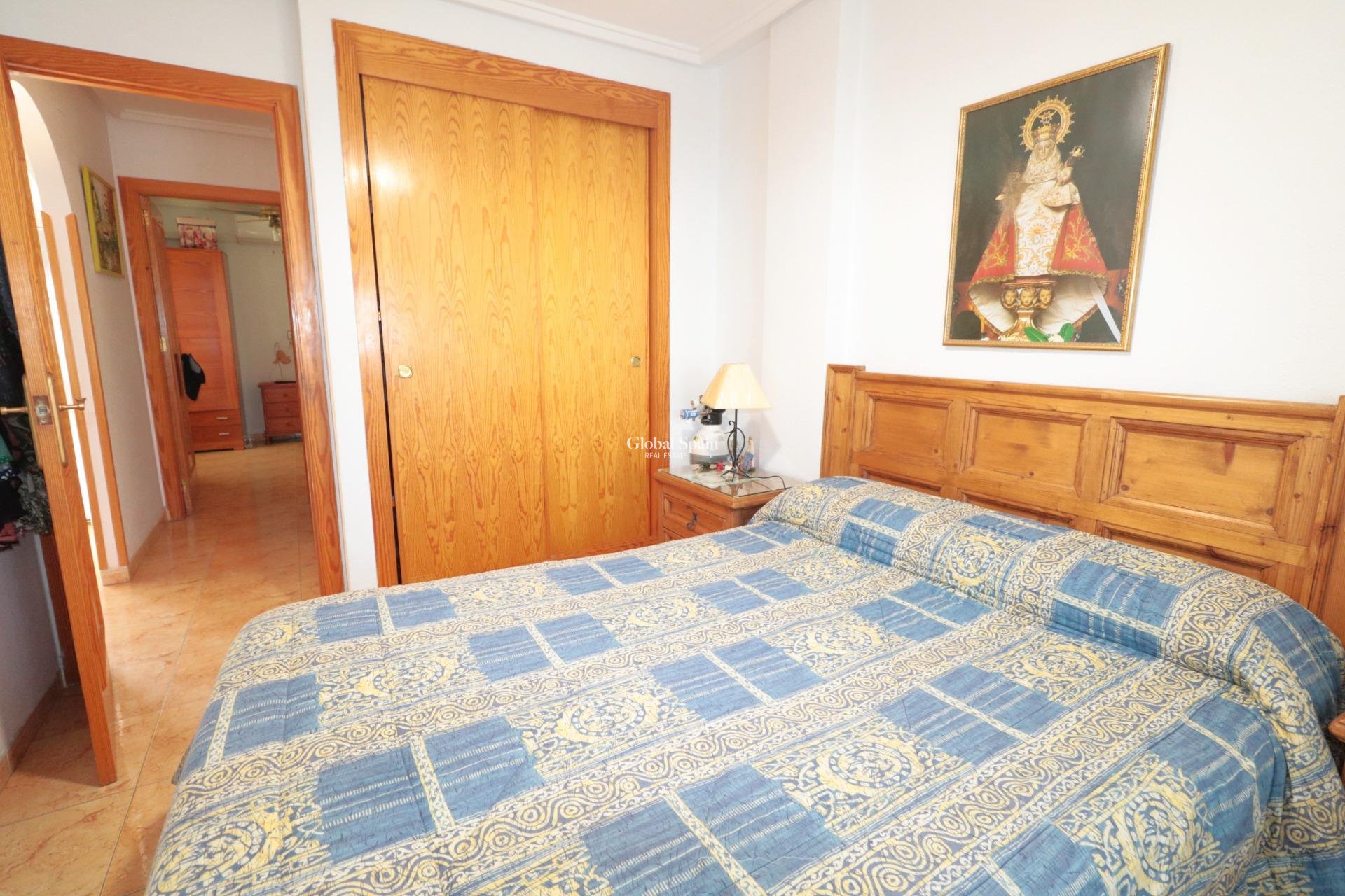 Venta - APARTAMENTO -
TORREVIEJA - El limonar