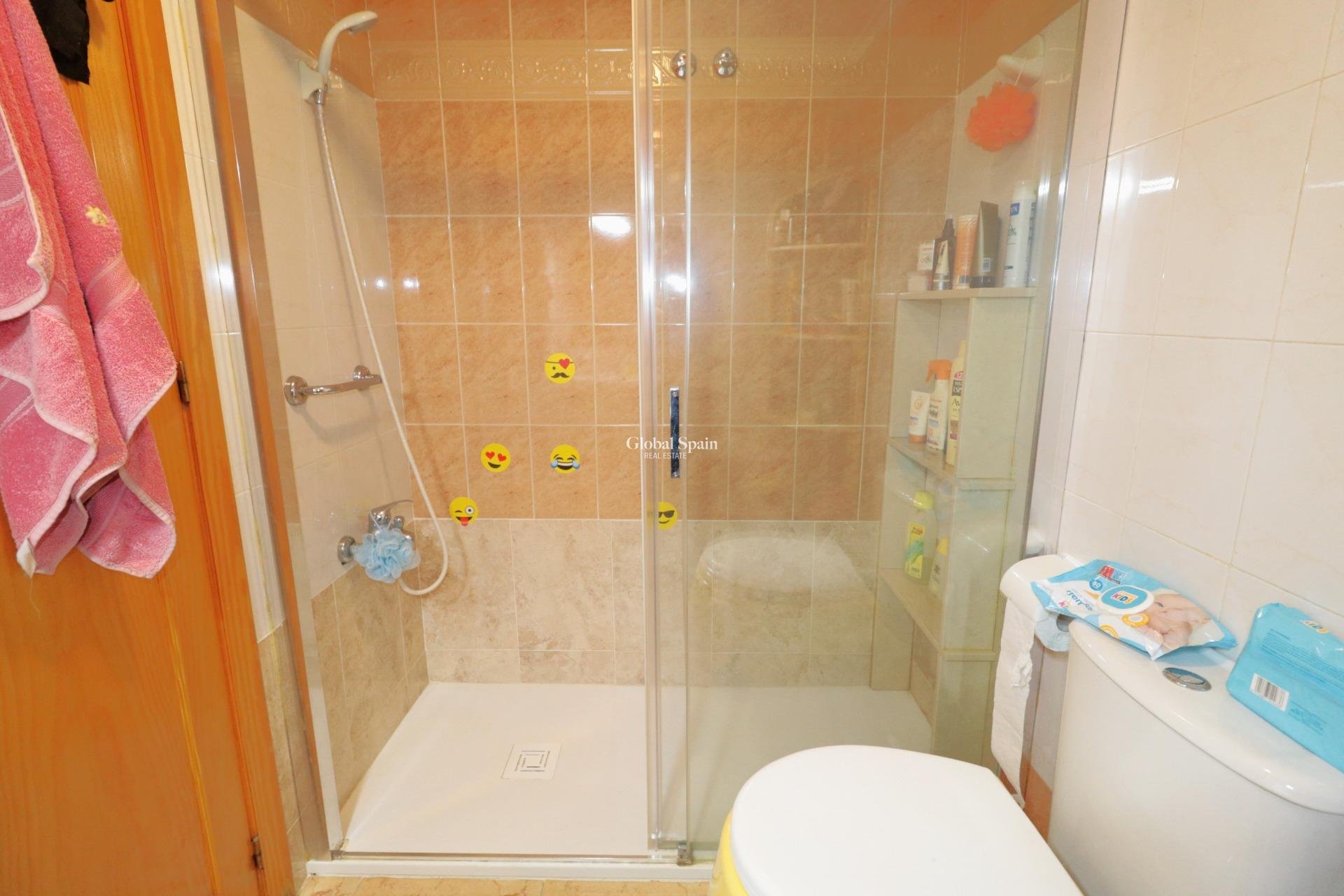 Venta - APARTAMENTO -
TORREVIEJA - El limonar