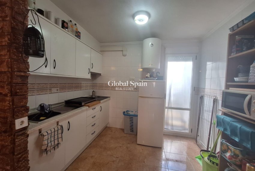 Venta - APARTAMENTO -
TORREVIEJA - El limonar