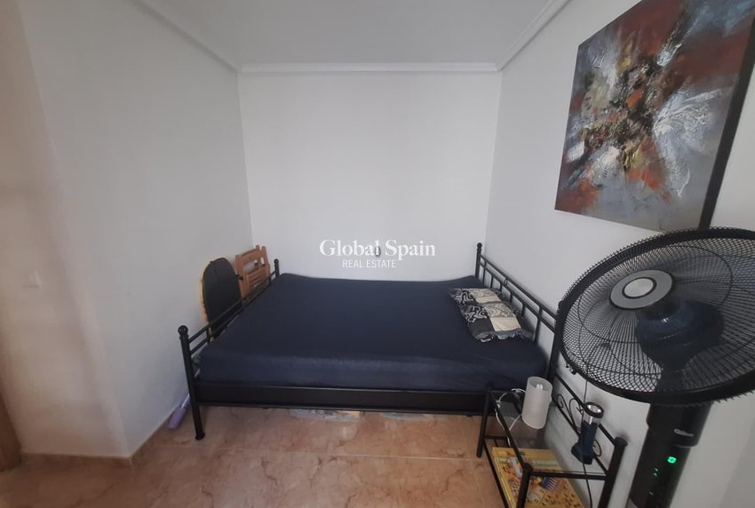 Venta - APARTAMENTO -
TORREVIEJA - El limonar