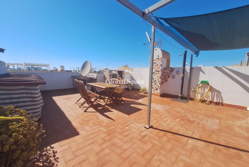 Venta - APARTAMENTO -
TORREVIEJA - El limonar
