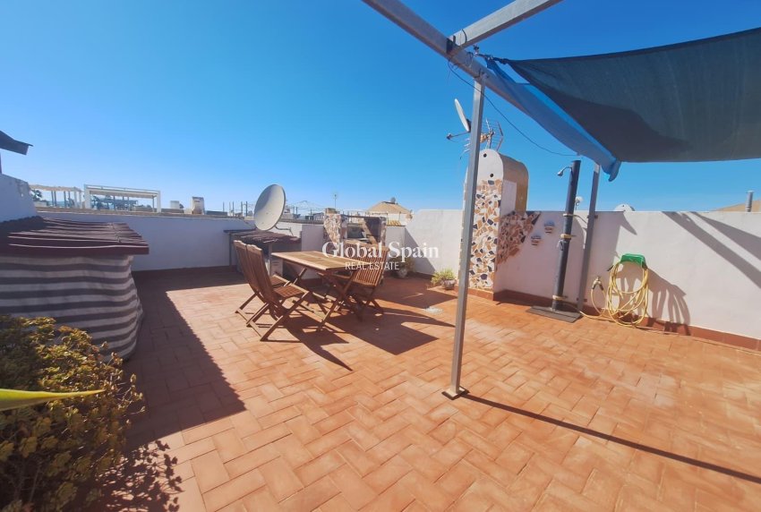 Venta - APARTAMENTO -
TORREVIEJA - El limonar