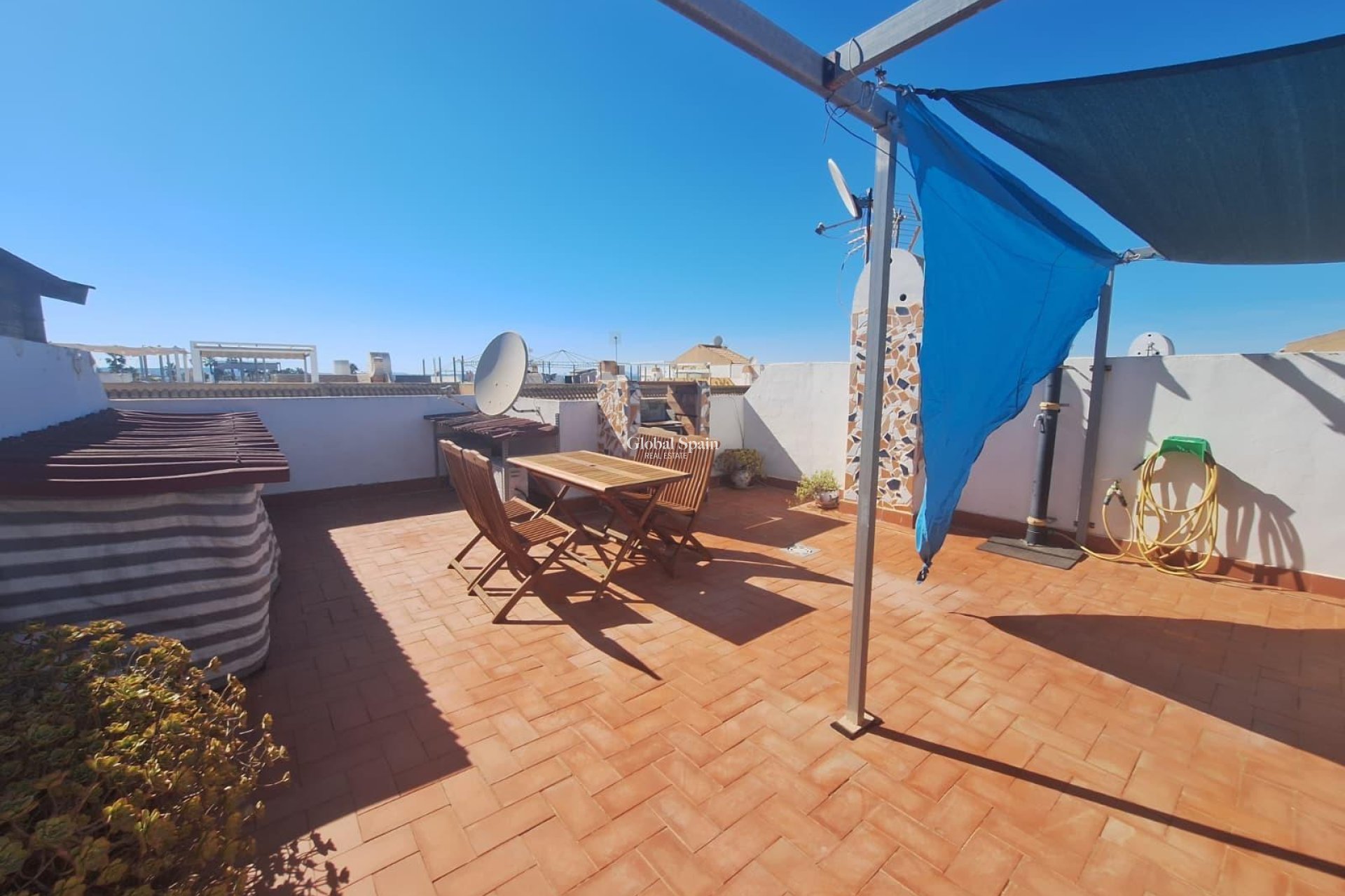 Venta - APARTAMENTO -
TORREVIEJA - El limonar