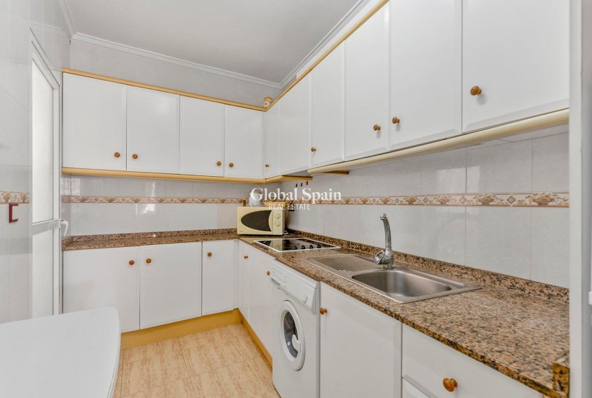 Venta - Apartamento -
TORREVIEJA - Estacion de autobuses