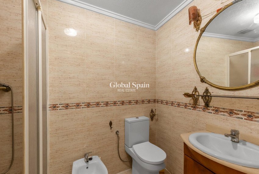 Venta - Apartamento -
TORREVIEJA - Estacion de autobuses