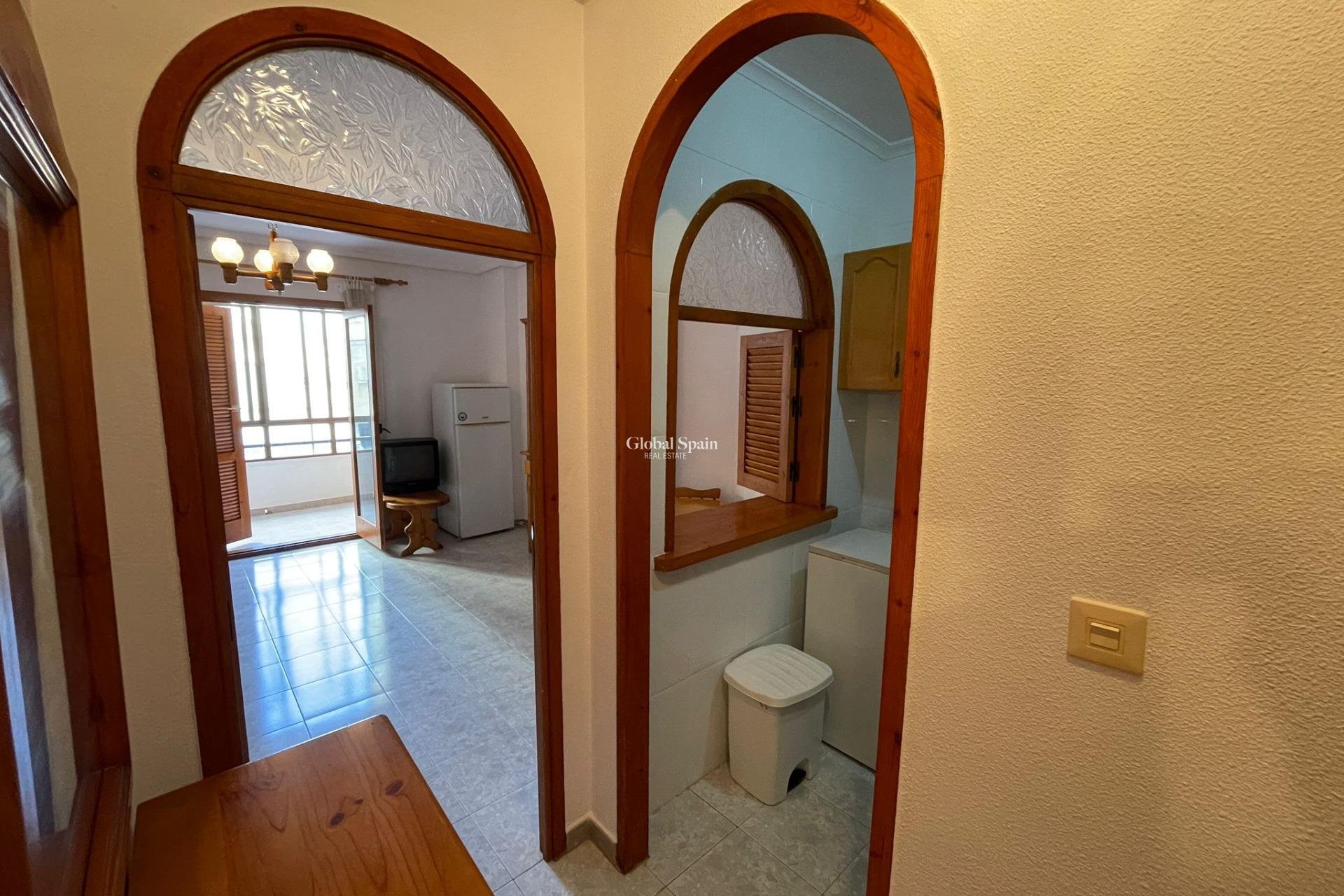 Venta - APARTAMENTO -
TORREVIEJA - Estacion de autobuses