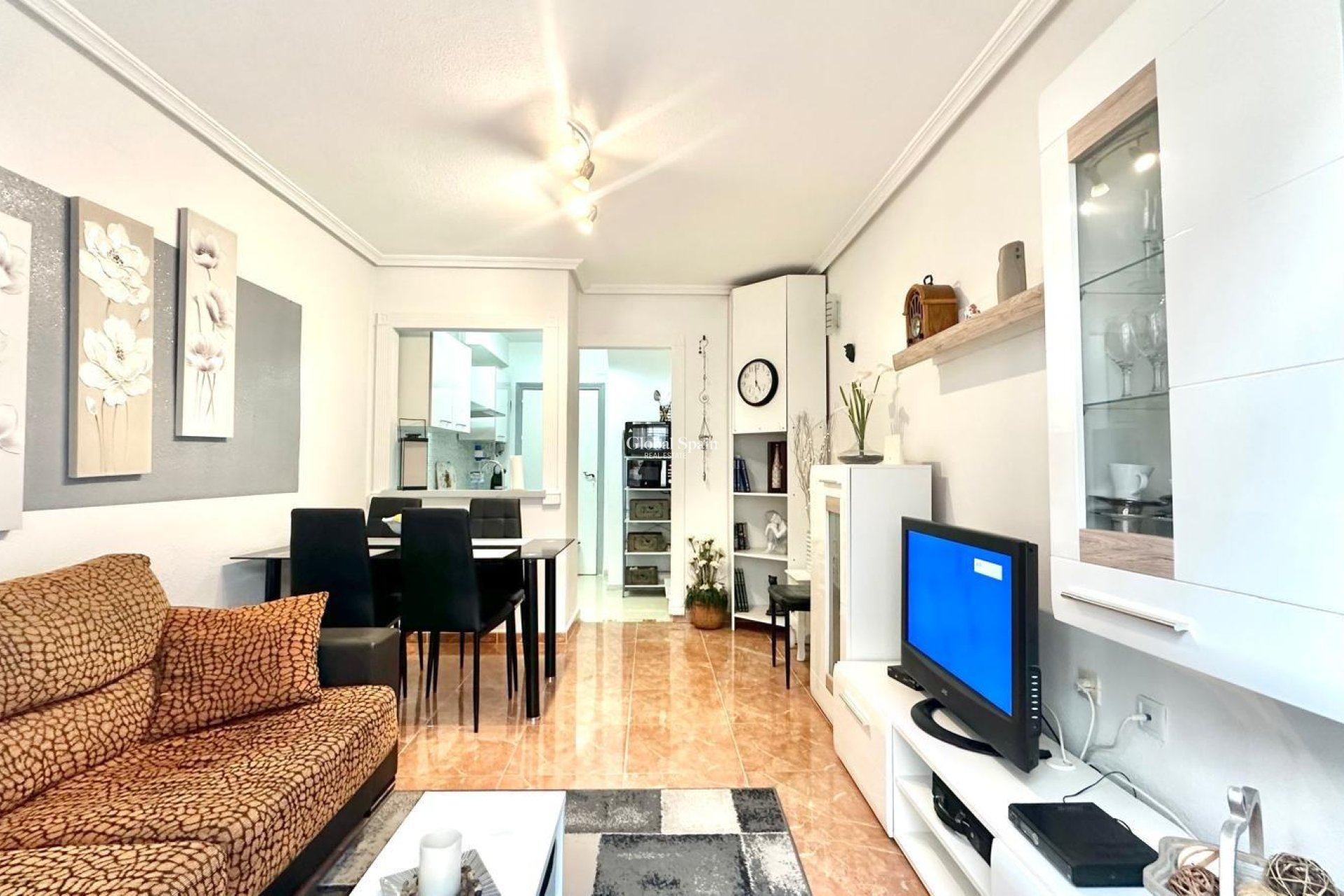 Venta - APARTAMENTO -
TORREVIEJA - Estacion de autobuses