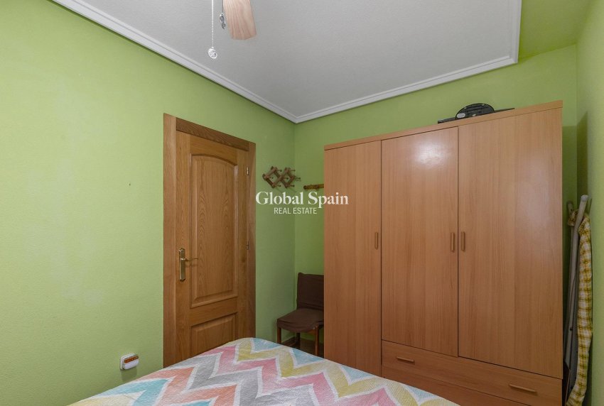 Venta - APARTAMENTO -
TORREVIEJA - Estacion de autobuses