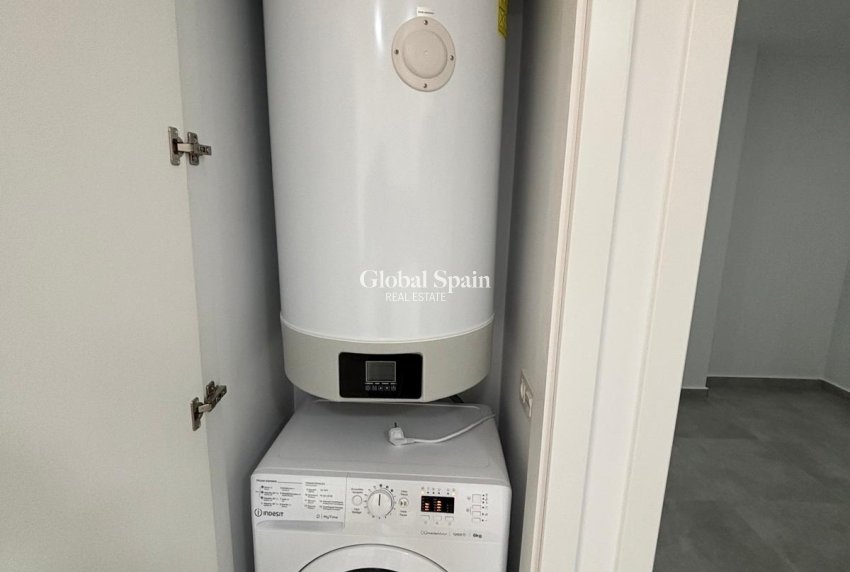 Venta - APARTAMENTO -
TORREVIEJA - Estacion de autobuses