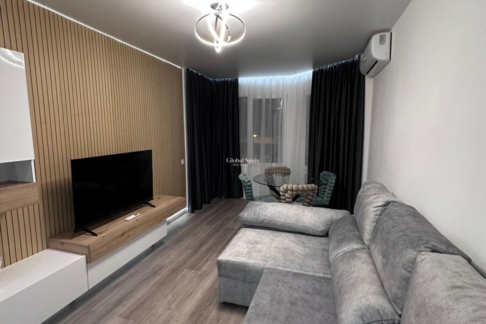 Venta - APARTAMENTO -
TORREVIEJA - Estacion de autobuses