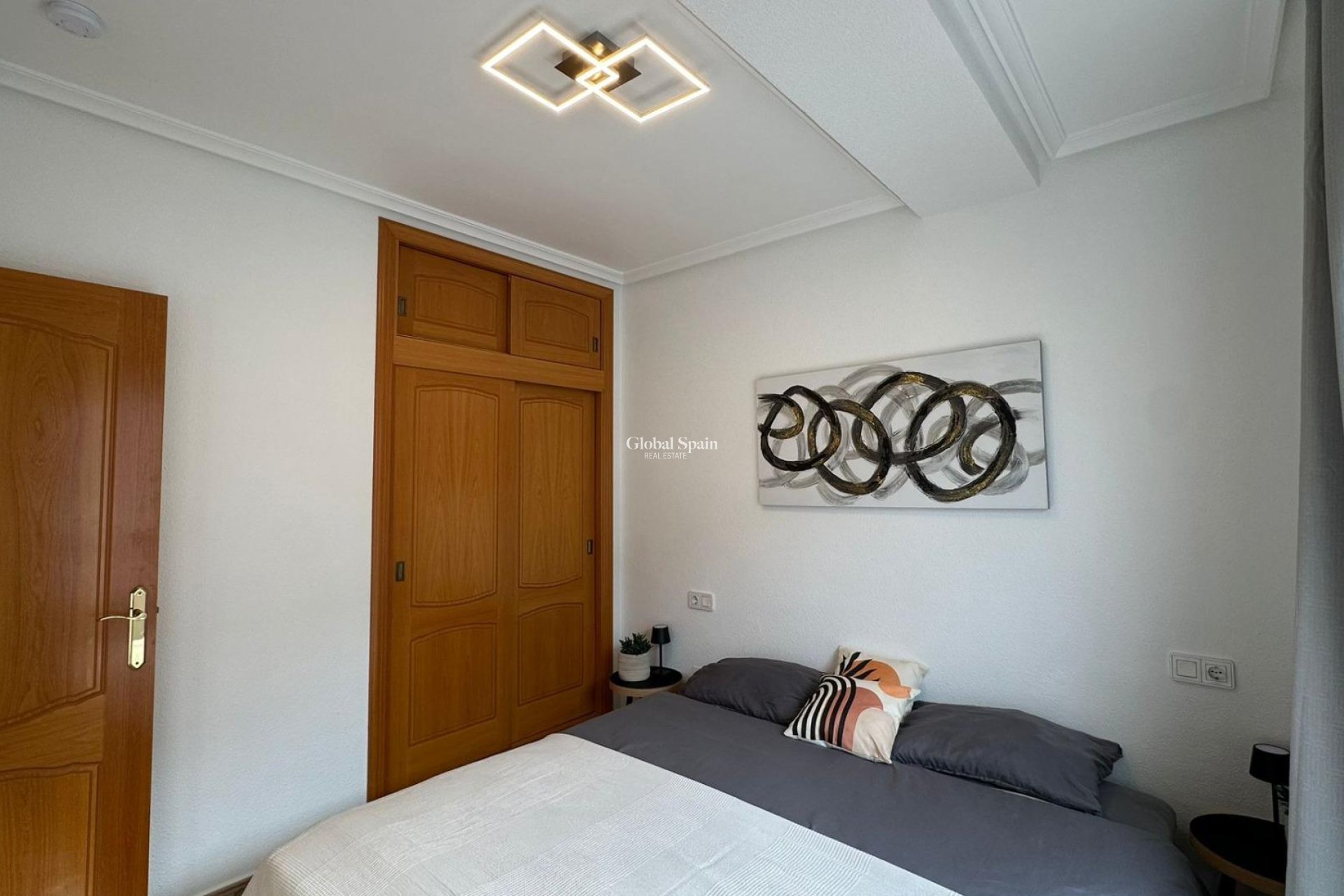 Venta - APARTAMENTO -
TORREVIEJA - Estacion de autobuses