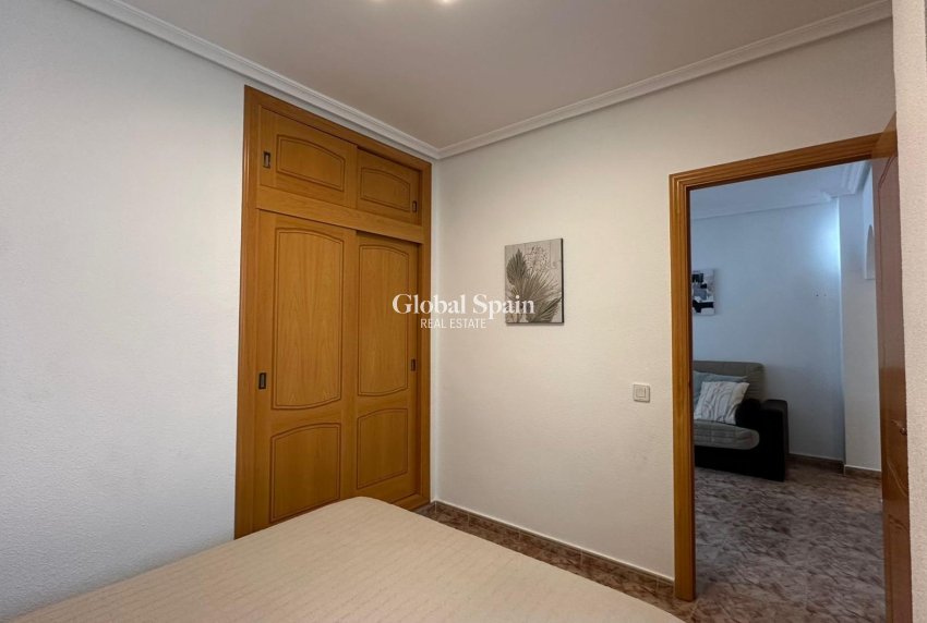 Venta - APARTAMENTO -
TORREVIEJA - Estacion de autobuses