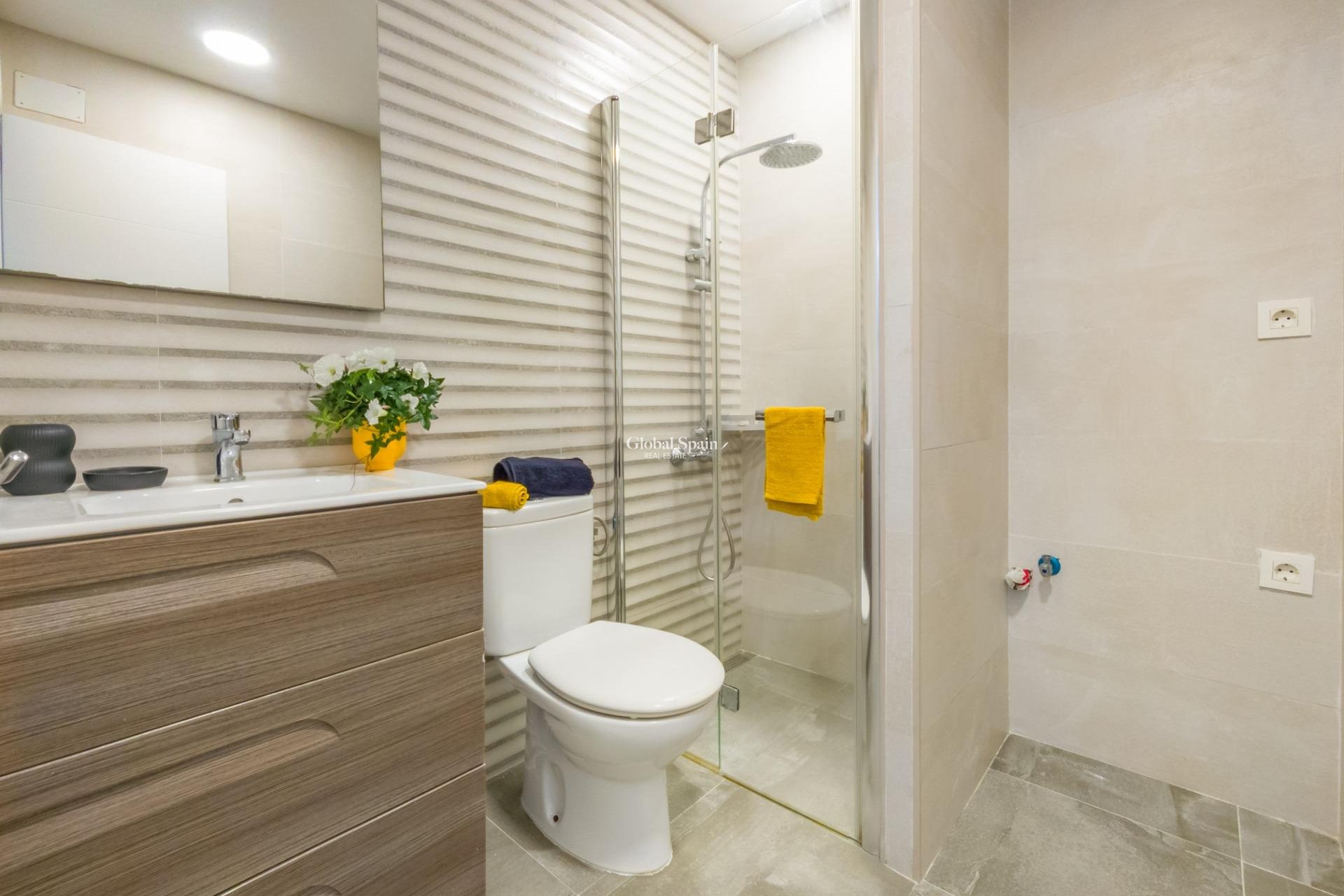 Venta - APARTAMENTO -
TORREVIEJA - Estacion de autobuses