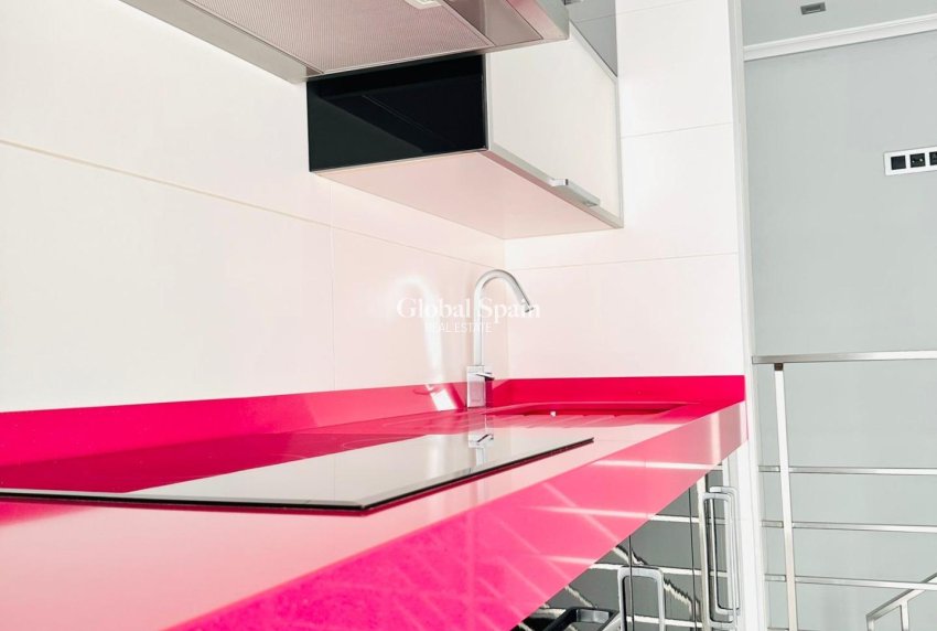 Venta - APARTAMENTO -
TORREVIEJA - Estacion de autobuses