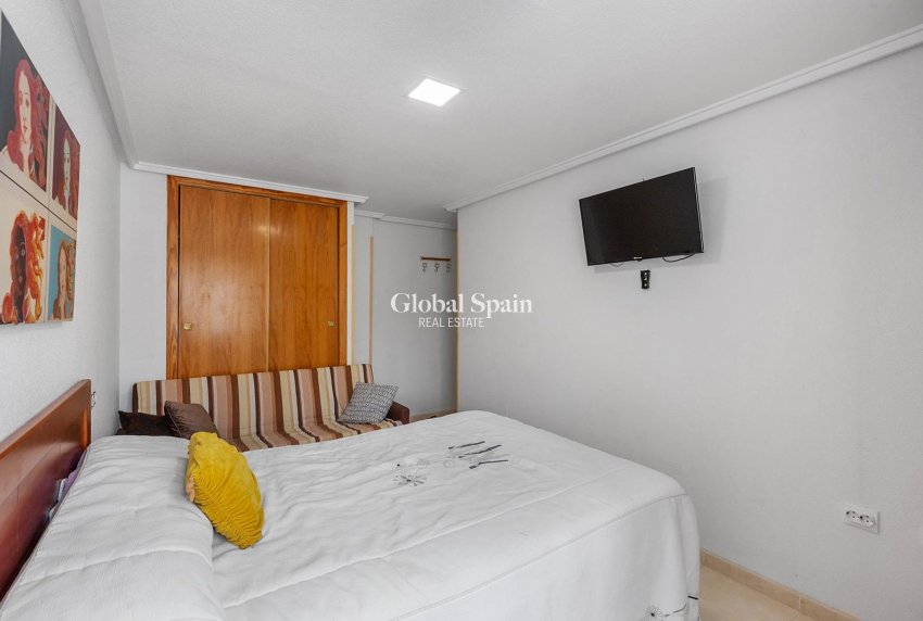 Venta - APARTAMENTO -
TORREVIEJA - Estacion de autobuses