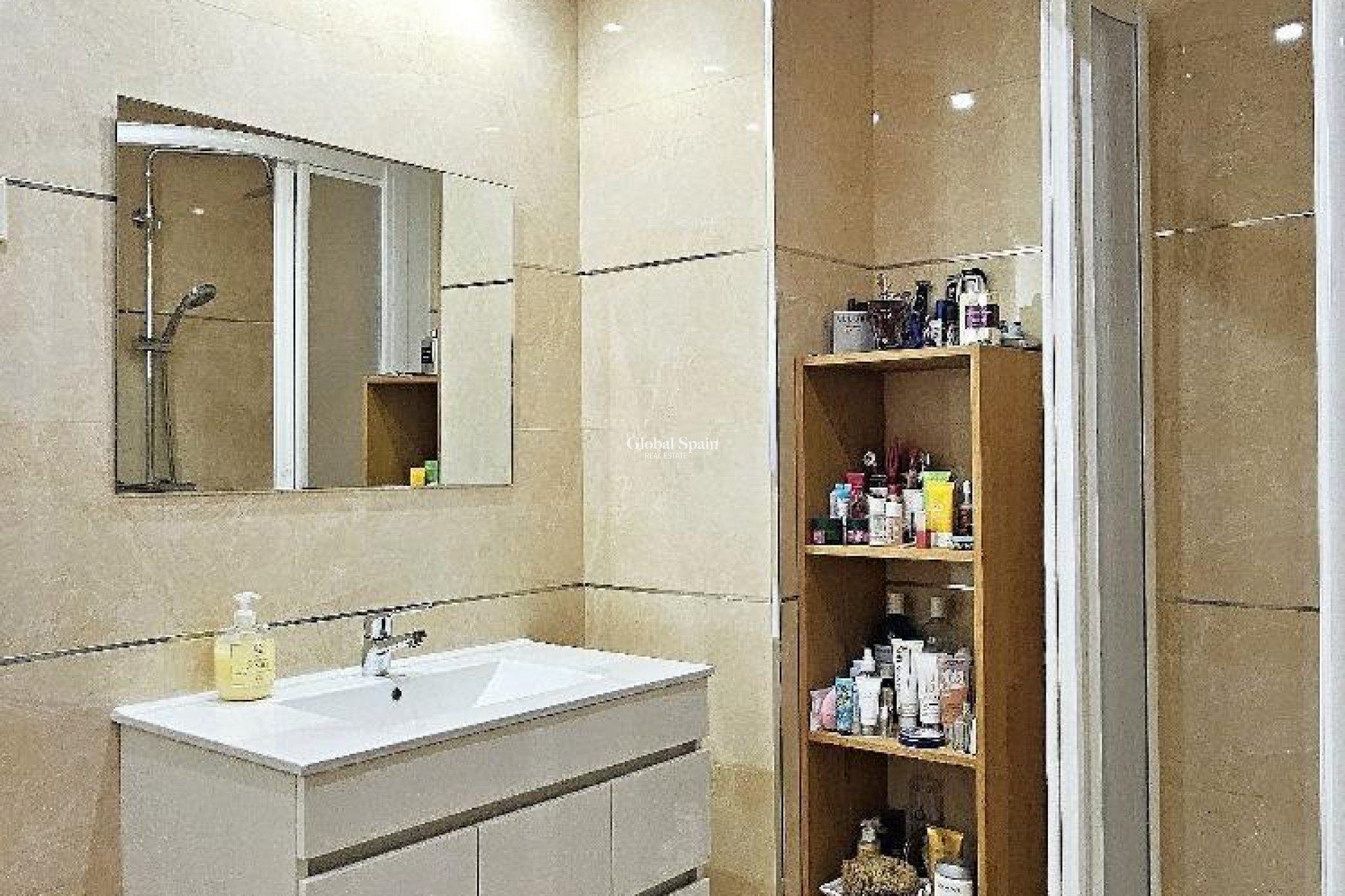 Venta - APARTAMENTO -
TORREVIEJA - Estacion de autobuses