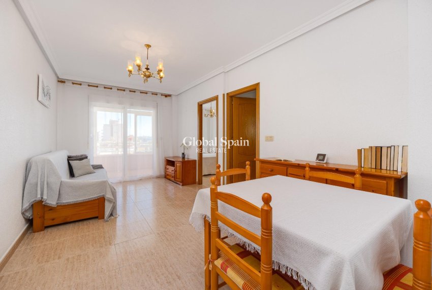 Venta - APARTAMENTO -
TORREVIEJA - Estacion de autobuses