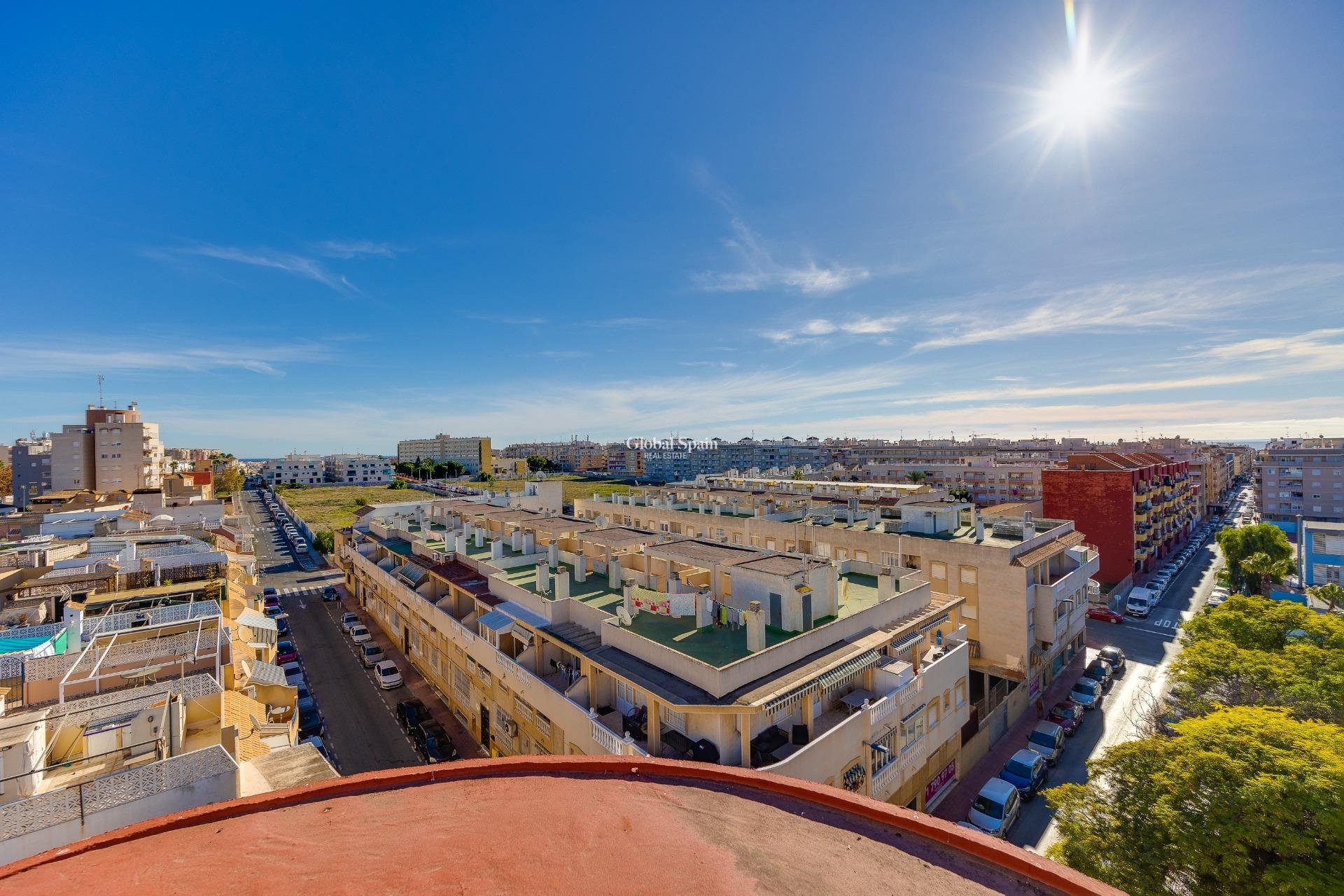 Venta - APARTAMENTO -
TORREVIEJA - Estacion de autobuses