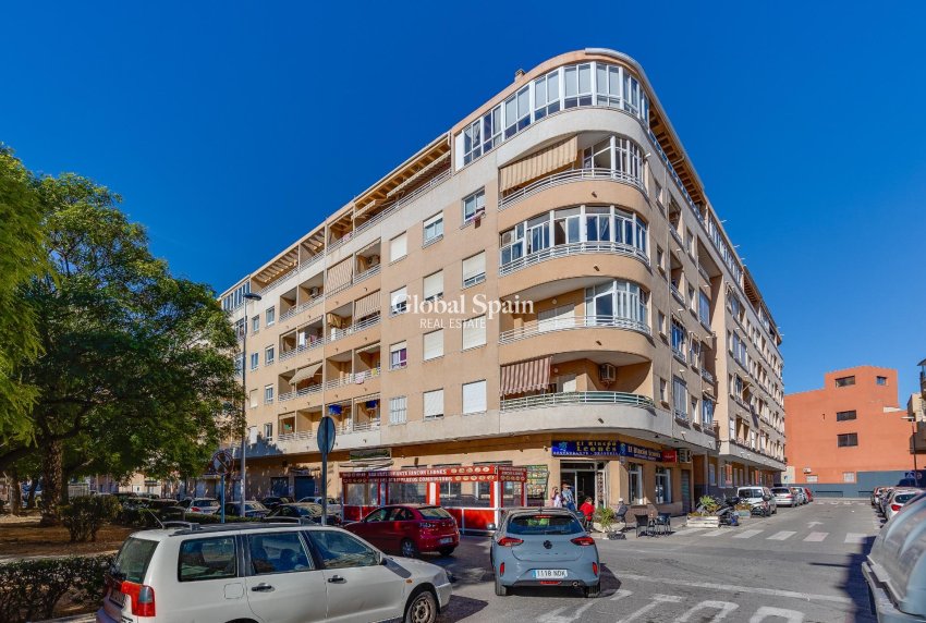 Venta - APARTAMENTO -
TORREVIEJA - Estacion de autobuses