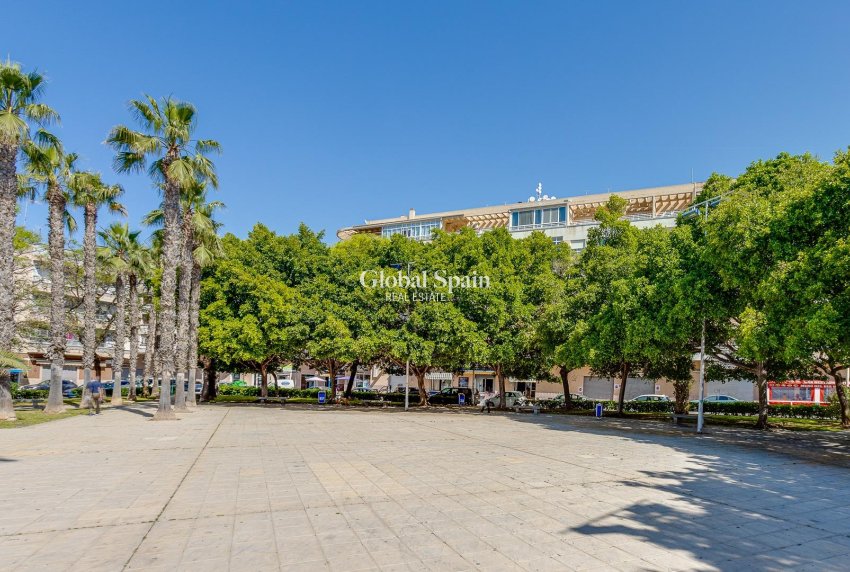 Venta - APARTAMENTO -
TORREVIEJA - Estacion de autobuses