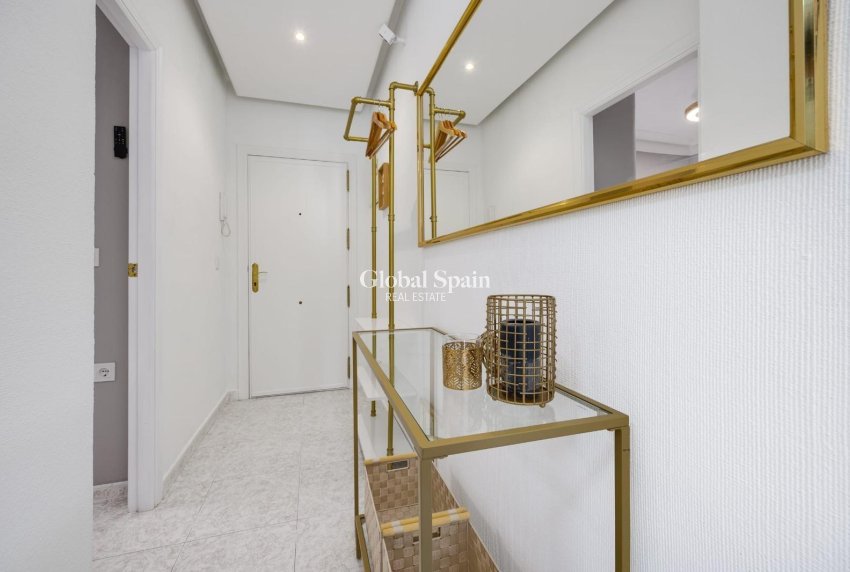 Venta - APARTAMENTO -
TORREVIEJA - Estacion de autobuses