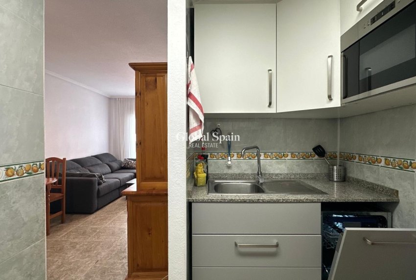 Venta - APARTAMENTO -
TORREVIEJA - Estacion de autobuses