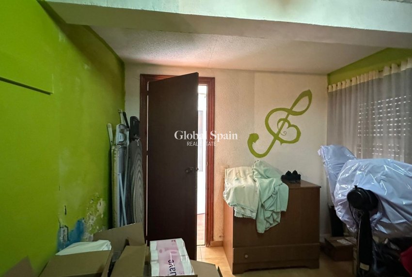 Venta - APARTAMENTO -
TORREVIEJA - Estacion de autobuses