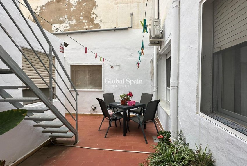 Venta - APARTAMENTO -
TORREVIEJA - Estacion de autobuses