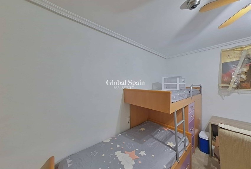 Venta - APARTAMENTO -
TORREVIEJA - Estacion de autobuses