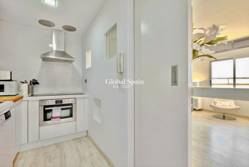 Venta - APARTAMENTO -
TORREVIEJA - Estacion de autobuses