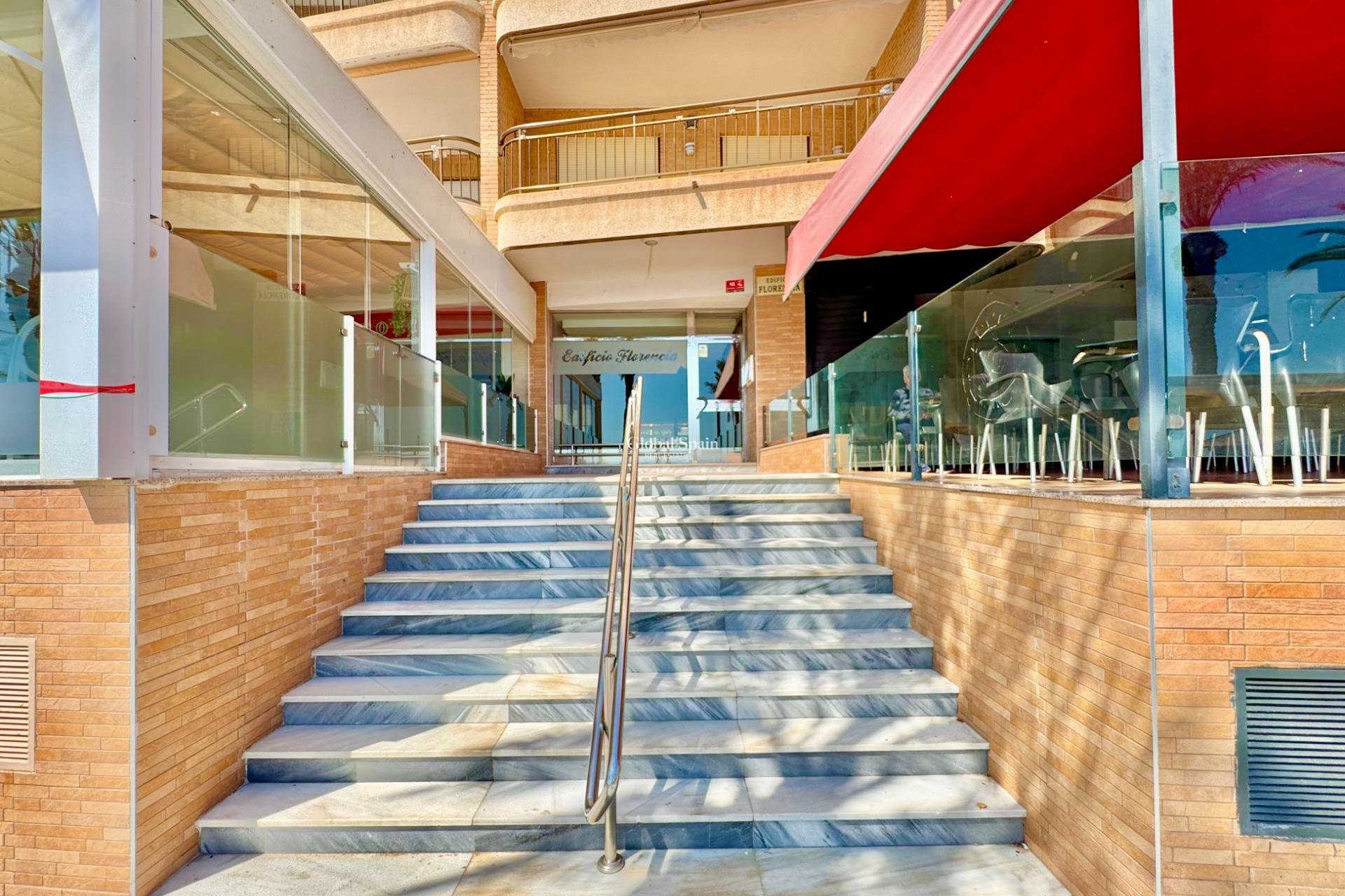 Venta - APARTAMENTO -
TORREVIEJA - Estacion de autobuses