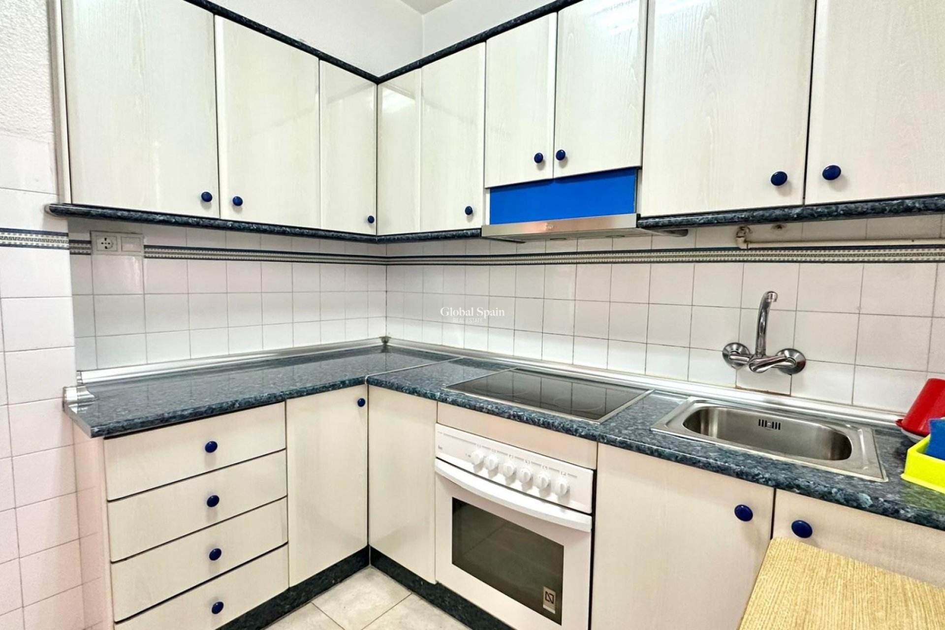 Venta - APARTAMENTO -
TORREVIEJA - Estacion de autobuses