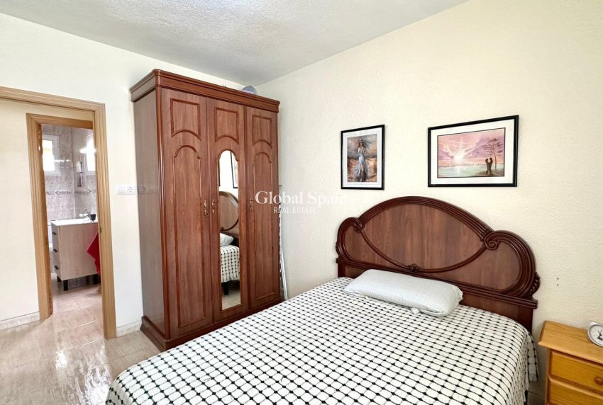 Venta - APARTAMENTO -
TORREVIEJA - Estacion de autobuses