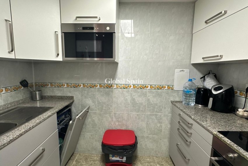 Venta - APARTAMENTO -
TORREVIEJA - Estacion de autobuses
