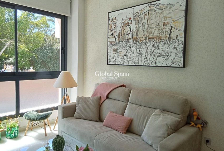 Venta - APARTAMENTO -
TORREVIEJA - Estacion de autobuses