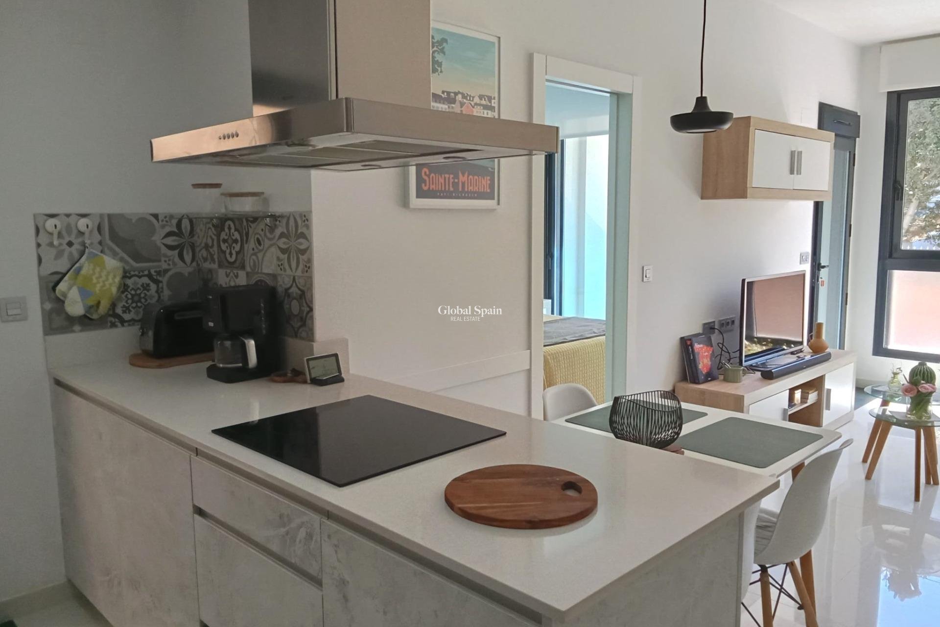 Venta - APARTAMENTO -
TORREVIEJA - Estacion de autobuses