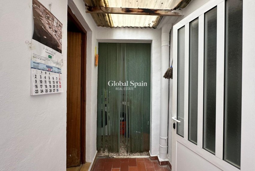 Venta - APARTAMENTO -
TORREVIEJA - Estacion de autobuses