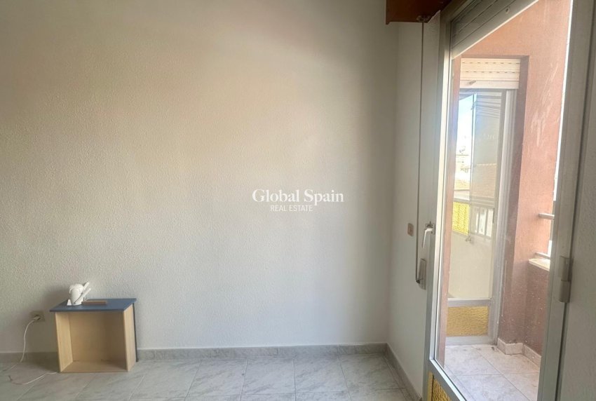 Venta - APARTAMENTO -
TORREVIEJA - Estacion de autobuses