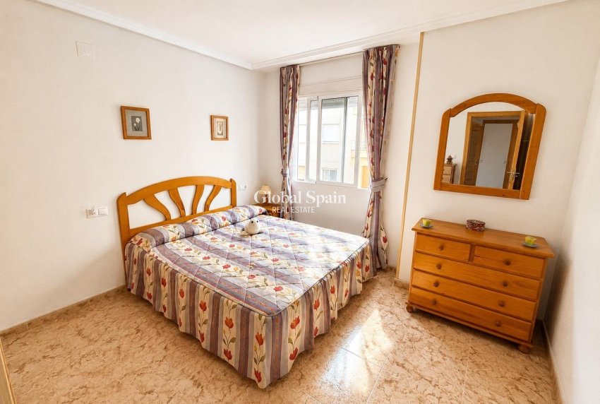 Venta - APARTAMENTO -
TORREVIEJA - Estacion de autobuses